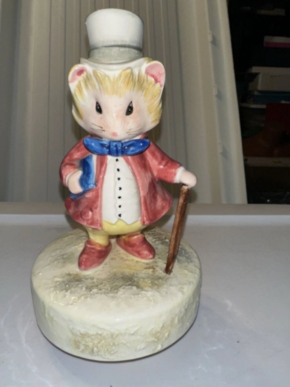 Vintage Schmid, Amiable Guinea Pig, Music Box Beatrix Potter Hand Painted Japan